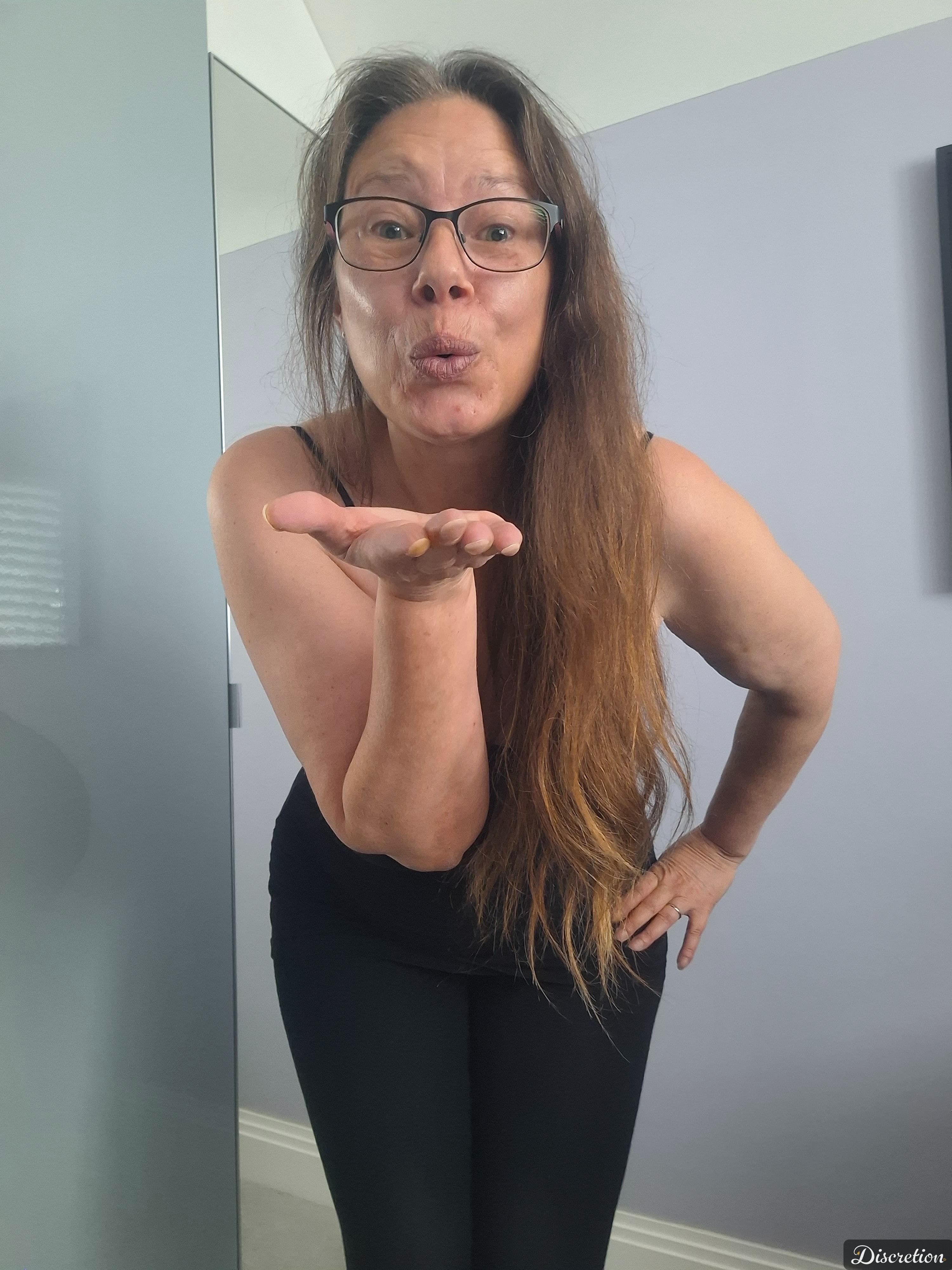 janie_bustymilf